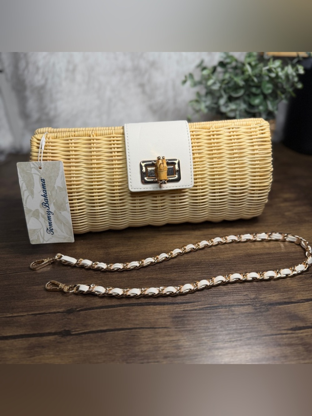 Tommy Bahama Woven Summer Bag - Picture 3 of 8